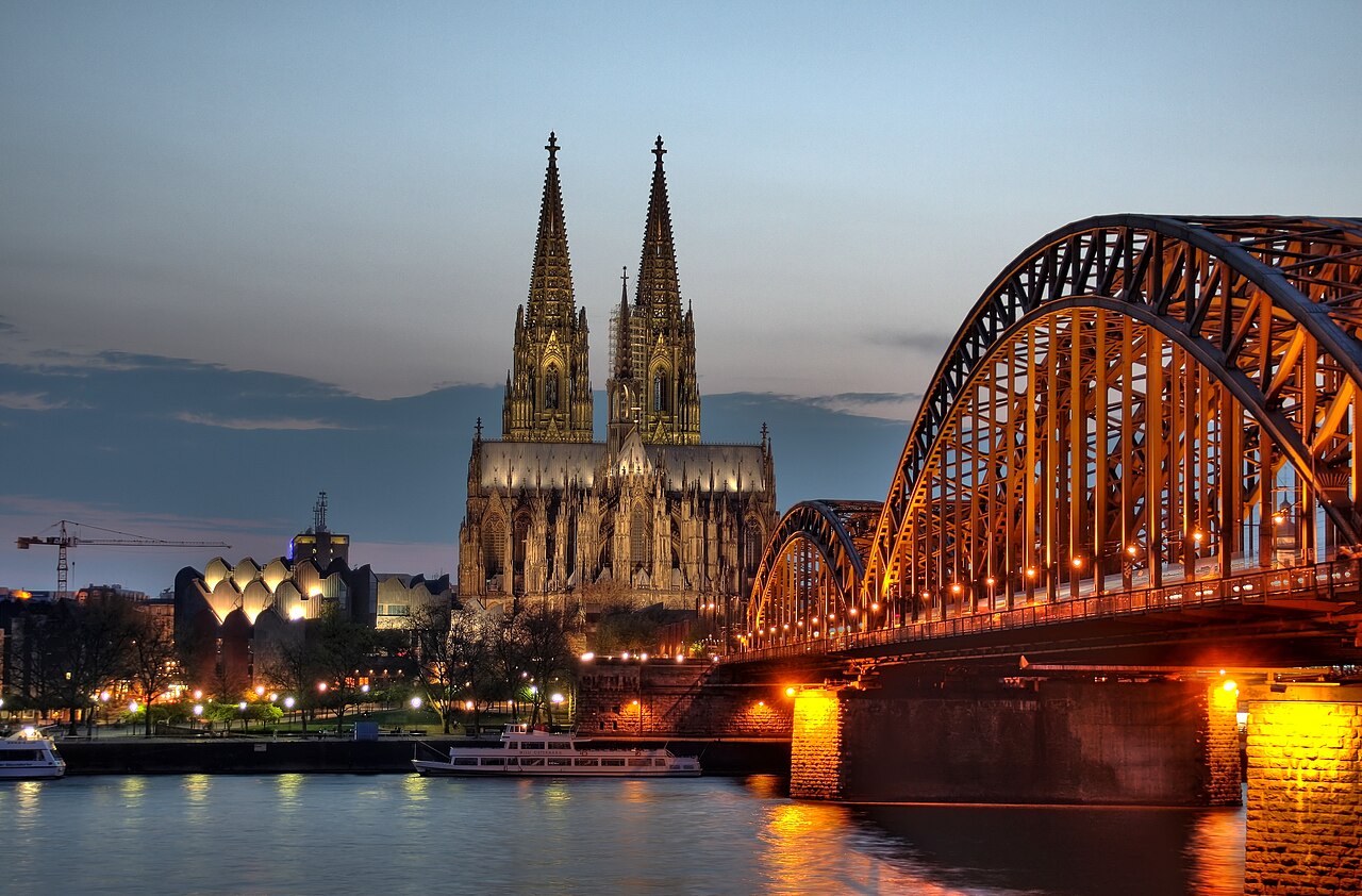 Kölner Dom und Hohenzollernbrücke – Rides in Cologne
